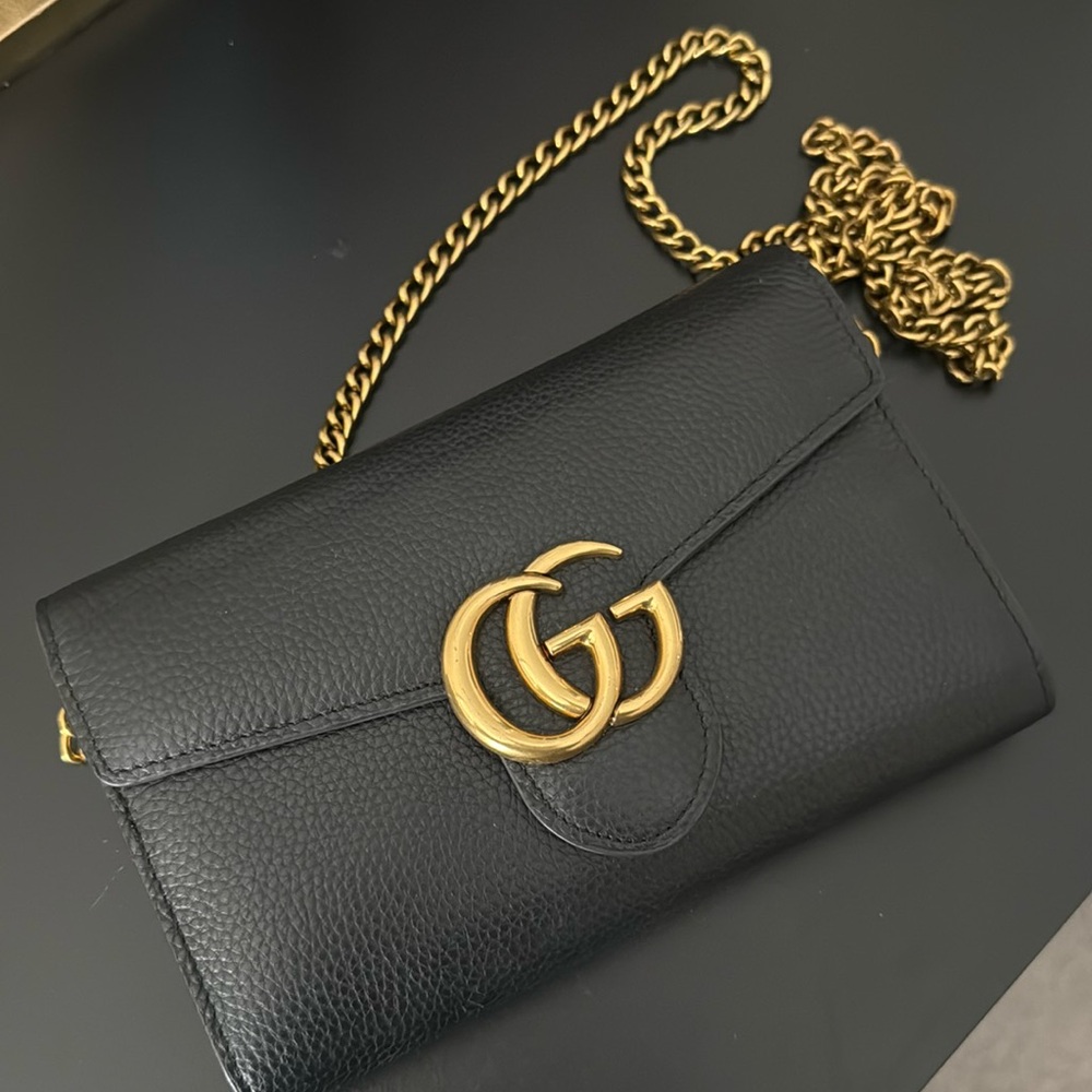 GG black chain bag